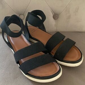 Stretch Sandal